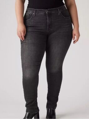 Levi’s Women’s Black 720 High Rise Super Skinny Jeans
